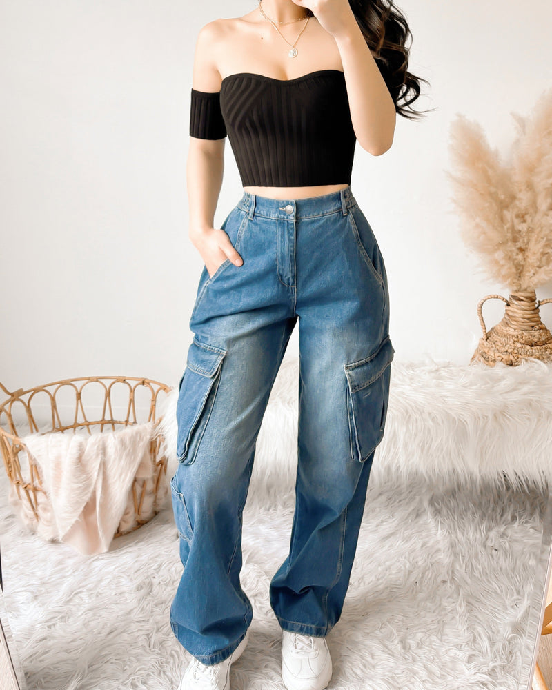 DELILAH HIGH WAISTED CARGO JEANS (LIGHT WASH)